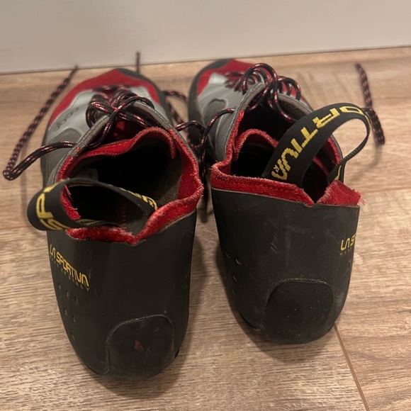Climbing shoes - Picture 4 of 7